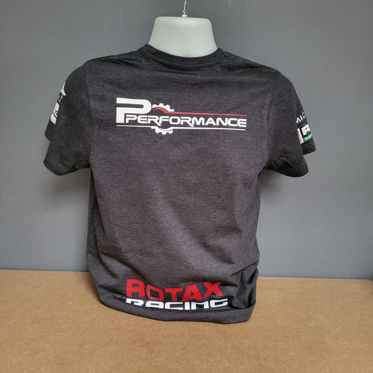 Abbigliamento Personalizzato per Aziende in Ticino (foto 2)