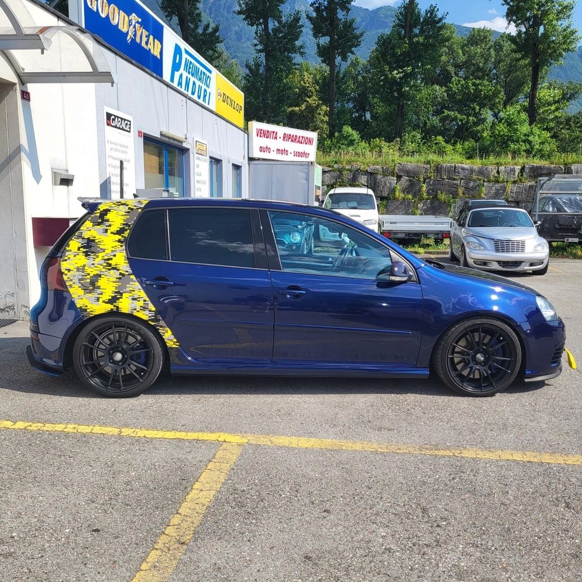 Oscuramento vetri auto in Svizzera: costi e legge (foto 1)