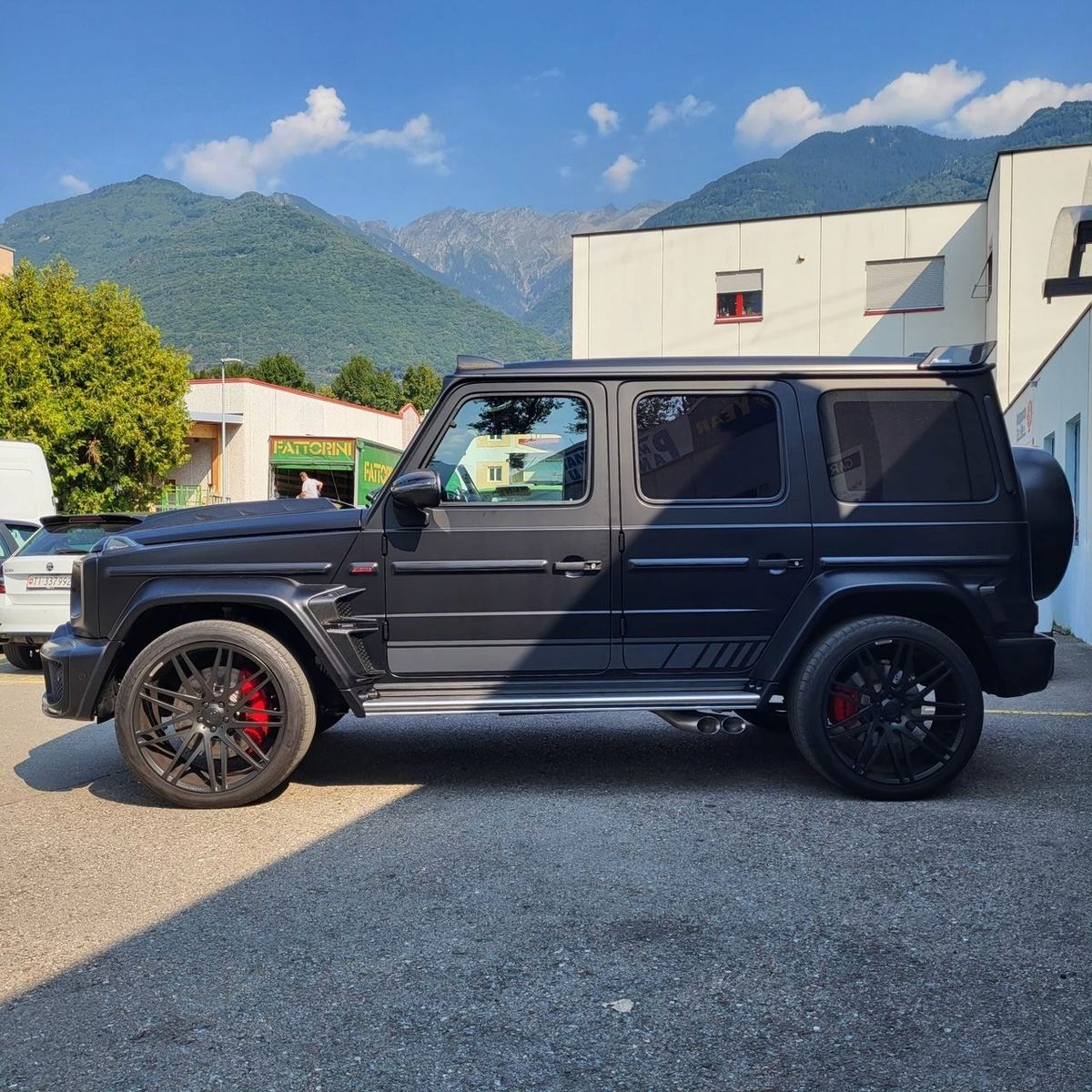 Oscuramento vetri auto in Svizzera: costi e legge (foto 3)
